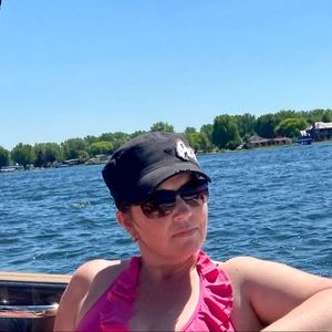 Meet your Posher, Andrea